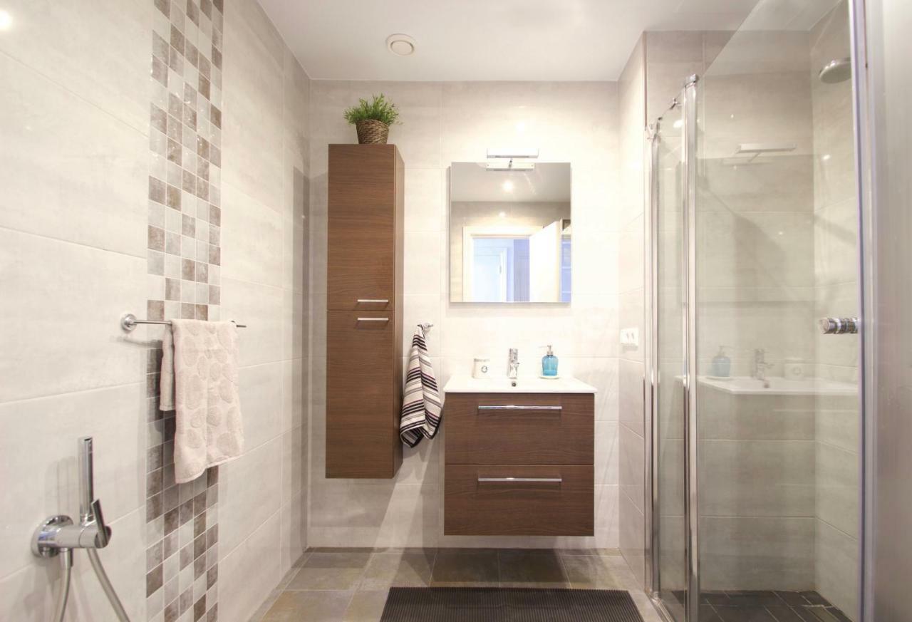 Sea Front Studio With Spacious Balcony Santa Clara ตอร์เรโมลิโนส ภายนอก รูปภาพ